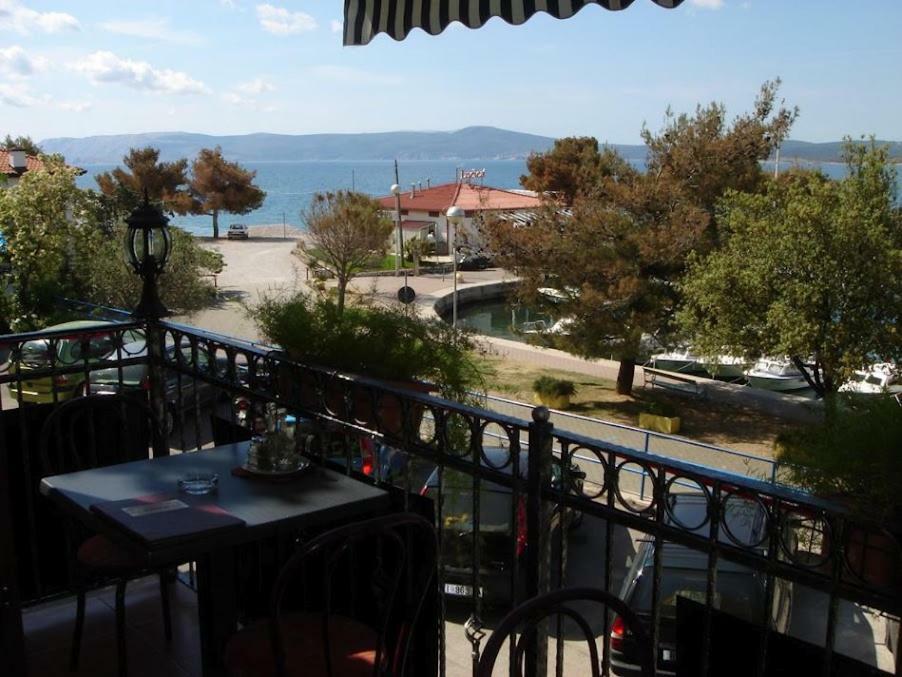 Pansion Ribica Hotel Crikvenica Buitenkant foto