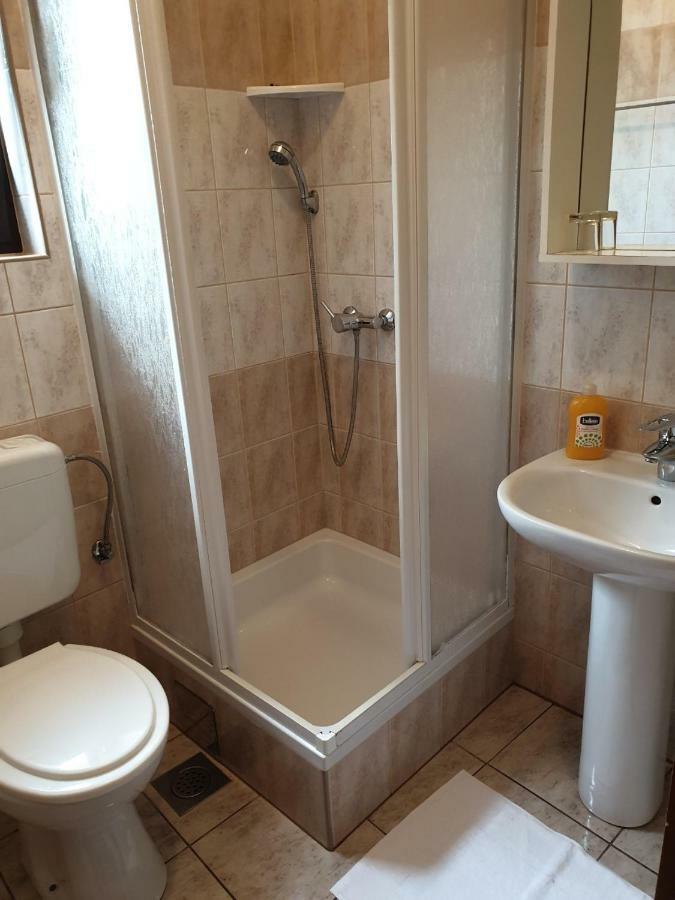 Pansion Ribica Hotel Crikvenica Buitenkant foto