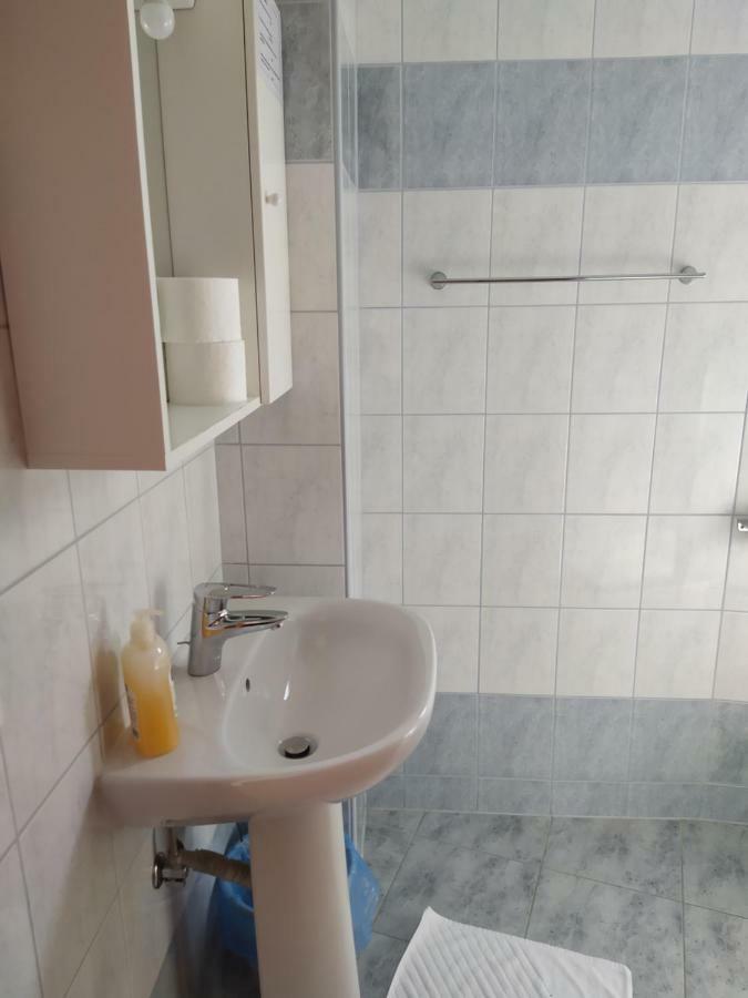 Pansion Ribica Hotel Crikvenica Buitenkant foto